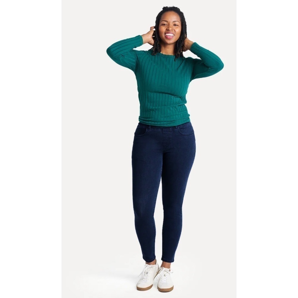 3/$30 ☀️ Betabrand 4-Pocket Yoga Denim Elastic Waist Jeans